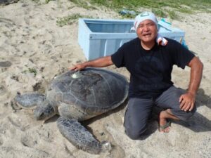 興克樹（おきかつき）先生／奄美海洋生物研究会会長。ホエールウォッチング、海洋展示館での生き物について教えていただけます。