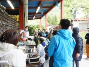 普段はなかなか見ることができない花火工場内を見学！