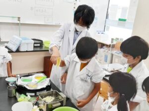 ロウを温めると冷やすとどうなるか