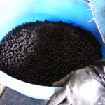 花火を演出する大切な火薬玉