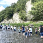 川の向こうにはどんな化石があるのだろう?